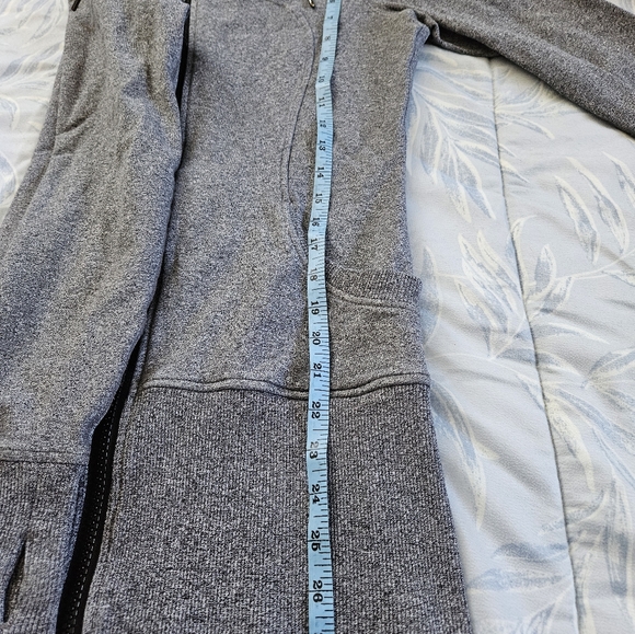 Lululemon wear with all jacket/hoodie - Picture 8 of 10